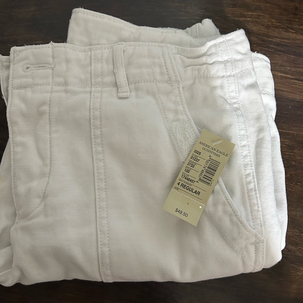 White American Eagle jeans Straight cut size 4